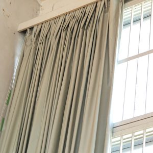 ドレープカーテン